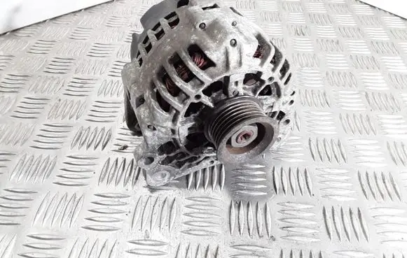 Skoda Fabia Mk2 (5J) Generator/alternator 03D903025J 308107086