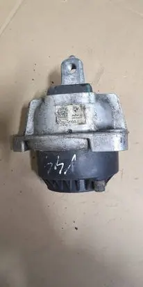 BMW 7 F01 F02 F03 F04 Engine mount bracket 6775906