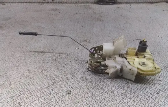 Honda Jazz Front door lock