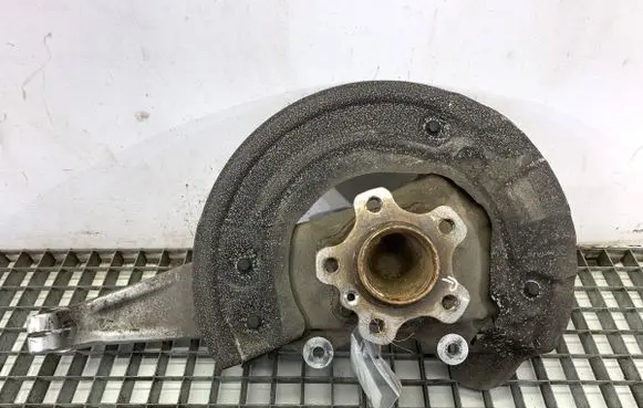 BMW 5 G30 G31 Front wheel hub spindle knuckle