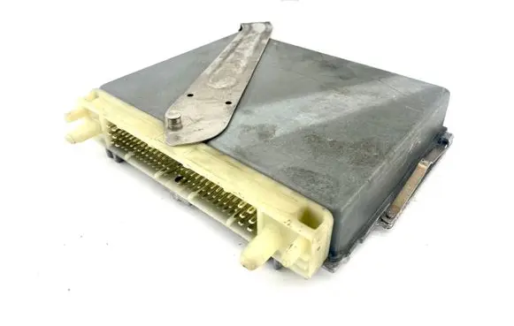 Volvo S70 V70 V70 XC Engine control unit/module 0281001592