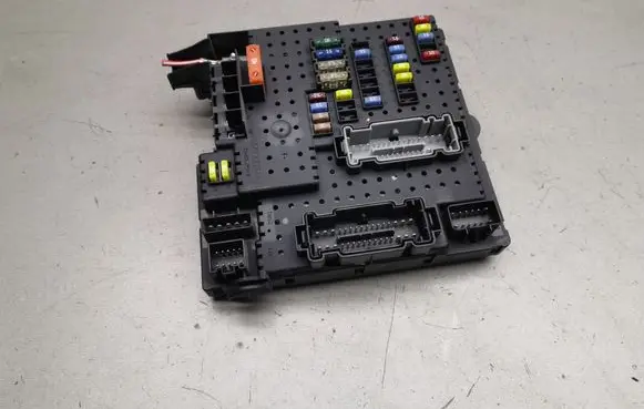 Volvo S80 Fuse module 8688264 12217789