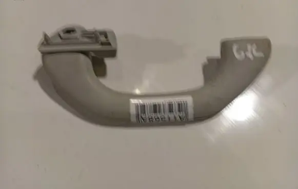 Volkswagen Golf IV Rear interior roof grab handle