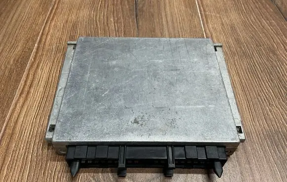 Mercedes-Benz SL R129 Suspension control unit/module 0105457632