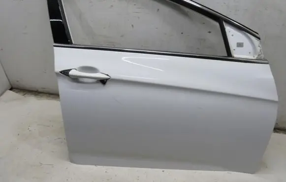 Hyundai i40 Front door