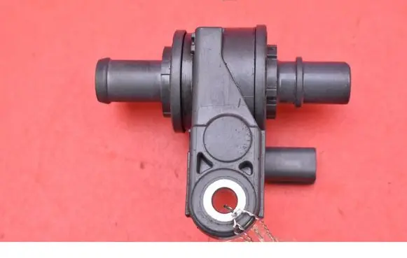 Toyota Corolla E10 Water pump 