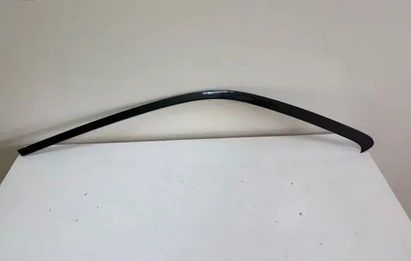 Audi Q7 4L Rear side glass trim