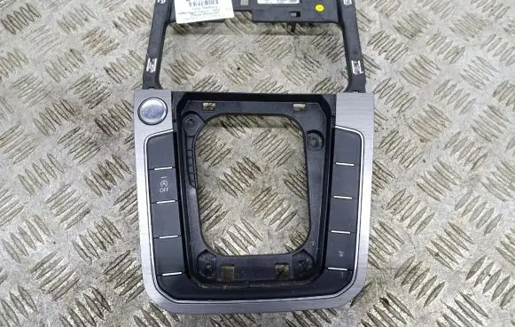 Volkswagen PASSAT B7 USA Center console