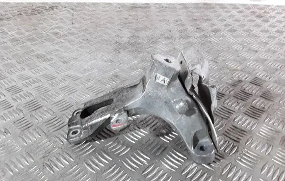 Audi A6 S6 C7 4G Engine mounting bracket 4G0199308E