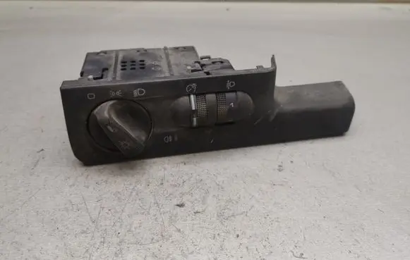 Volkswagen PASSAT B4 Light switch 3A1941531E