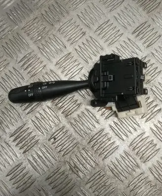 Toyota Yaris Indicator stalk 173681