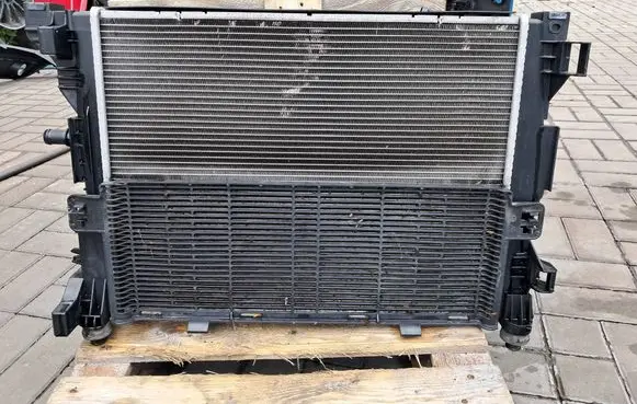 Renault Zoe Radiator set 214819480R 921007736R
