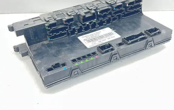 Mercedes-Benz E W211 Fuse module 2115453401 5DK00804721