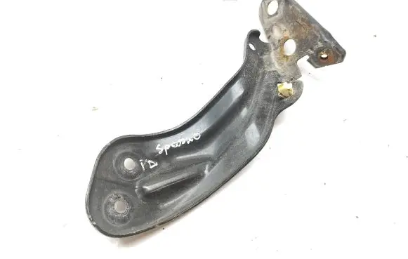 Renault Talisman Fender mounting bracket