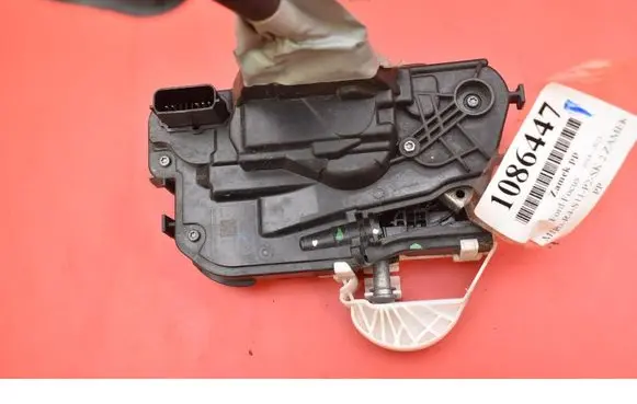 Ford Focus Front door lock E01941105