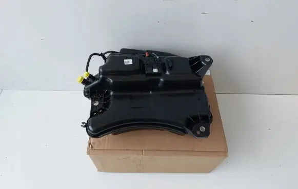 Volkswagen Golf VIII AdBlue liquid reservoir 5WA131877A