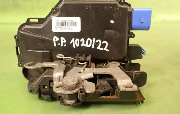 Seat Ibiza III (6L) Front door lock 3B1837016CE