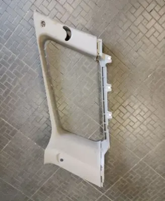 Mitsubishi Grandis Rear side glass trim MR576119 3B45