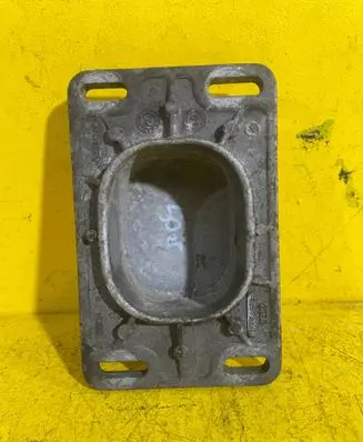Audi A4 S4 B6 8E 8H Engine mounting bracket 8E0199335K