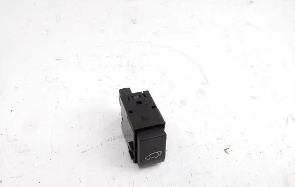 Lexus RX III Tailgate/boot open switch button 15C332 3323P9N