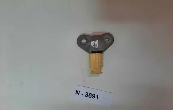 Nissan Qashqai Airbag deployment crash/impact sensor