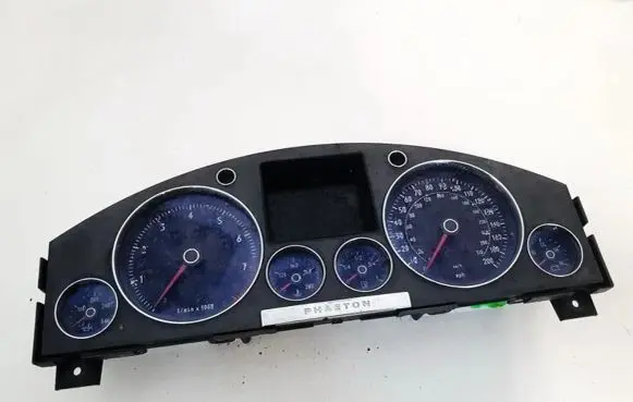 Volkswagen Phaeton Speedometer (instrument cluster) 3d0920981h 0263619213