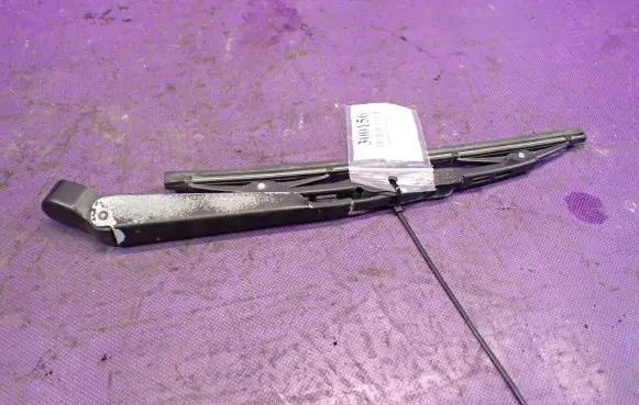 Ford C-MAX I Rear wiper blade arm