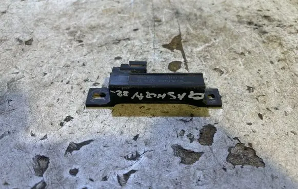 Nissan Qashqai J12 Keyless system antenna 5WK48775 0246777