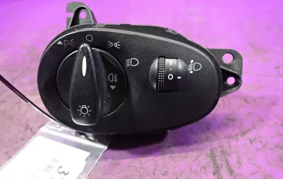 Ford Focus Light switch