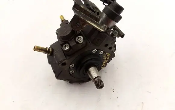 Citroen C3 Fuel injection high pressure pump 0445010102 9656300380