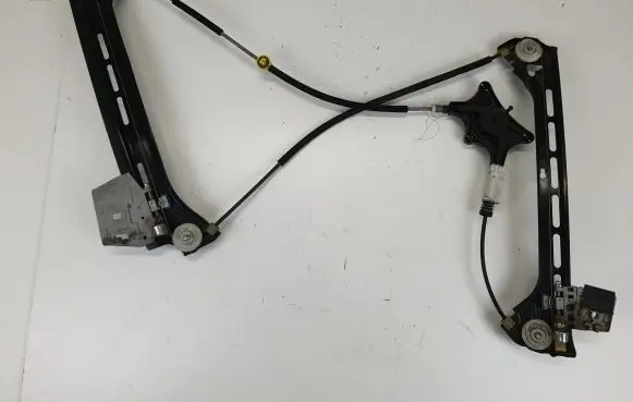 Mercedes-Benz E C207 W207 Front door window regulator with motor A2077200246