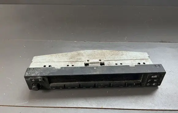 Radio/CD/DVD/GPS head unit