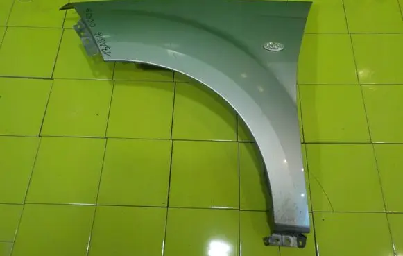 Citroen C-Crosser Fender PRZOD