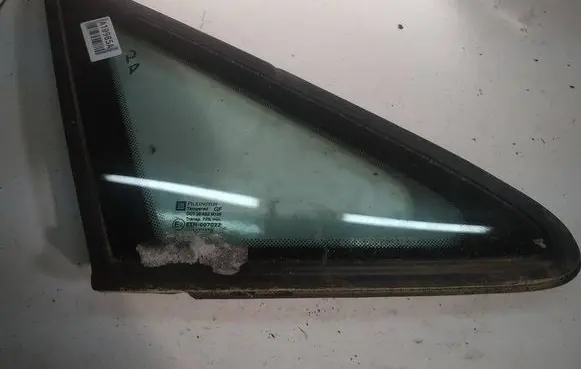 Opel Zafira A Front triangle window/glass AS2