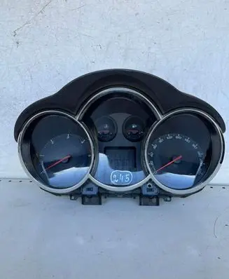 Chevrolet Cruze Speedometer (instrument cluster) 1E02471 95381212