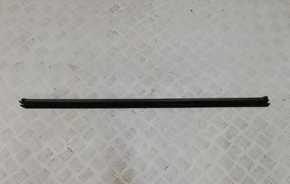 Skoda Fabia Mk4 (6VA) Front door rubber seal 6VA837479