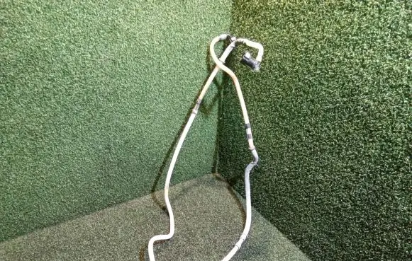 Opel Vivaro Fuel line/pipe/hose 164463818R