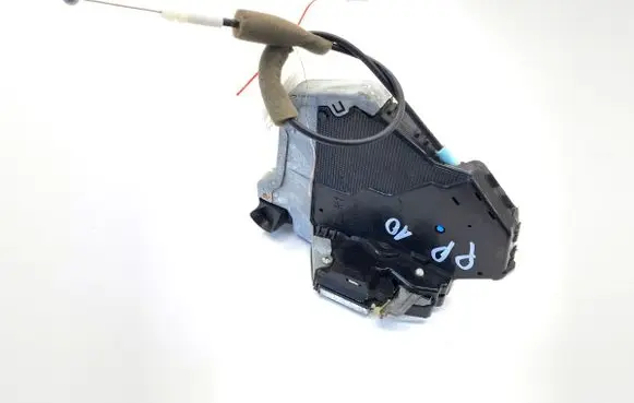 Lexus IS III XE30 Front door lock 