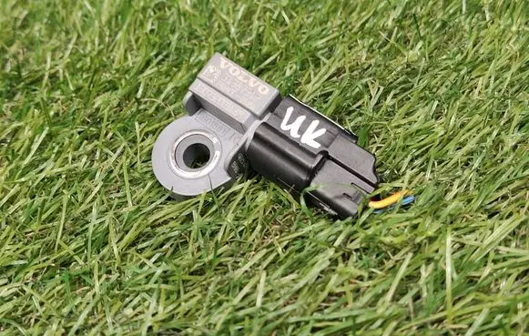 Volvo V40 Airbag deployment crash/impact sensor 31387312
