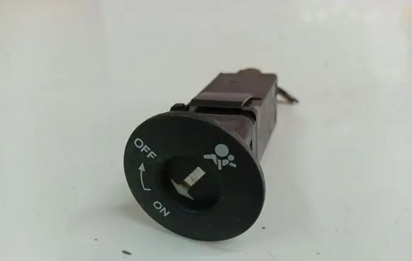 Nissan Note (E11) Passenger airbag on/off switch 25585BC600