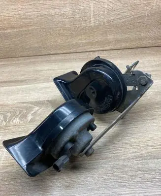 BMW 5 E60 E61 Horn signal 6935709 0092018 PAIR