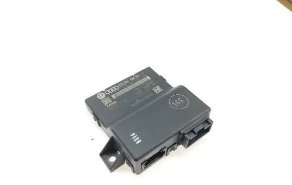Audi A4 S4 B8 8K Gateway control module 8T0907468AD 8T0907468K 403213T