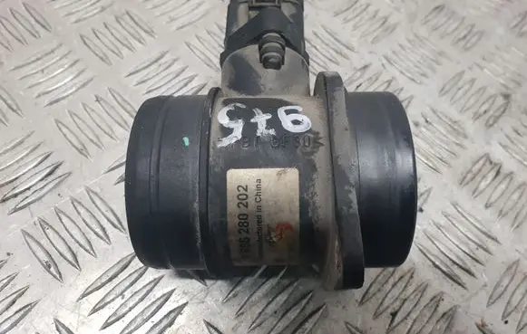 Skoda Octavia Mk1 (1U) Mass air flow meter 0280217121