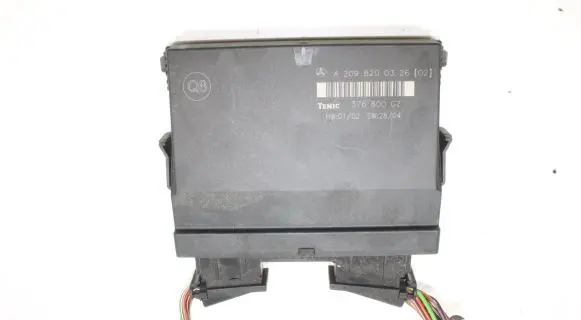 Mercedes-Benz CLK A209 C209 Central body control module A2098200326