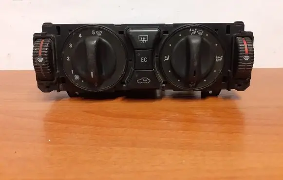 Mercedes-Benz E W210 Interior fan control switch 4861 2108302085