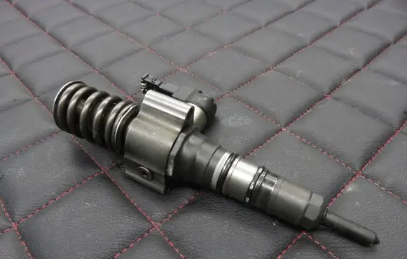 Audi A3 S3 8P Fuel injector 03G130073T 073T 03G130