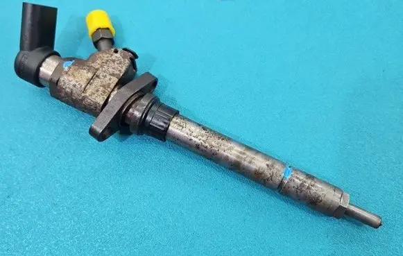 Fuel injector