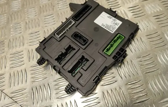 Nissan X-Trail T32 Comfort/convenience module 284B14CB5C 550002150918 116RAI002868