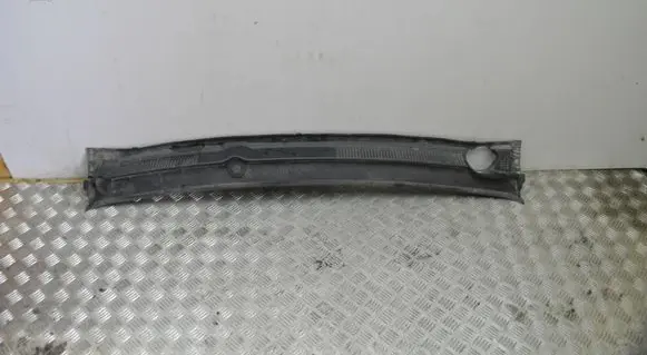 Dacia Sandero III Wiper trim 668112378R