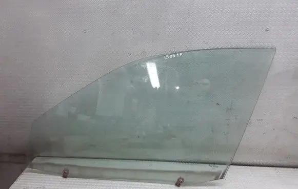 BMW 3 E46 Front door window glass four-door